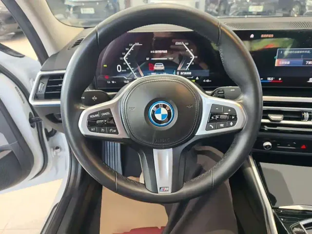 BMW i3 — Фото автомобиля 10