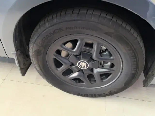 BYD Qin PLUS — Фото автомобиля 6