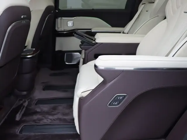 Hongqi Hongqi HQ9 2023 2.0T Smart Connect Flagship — Фото автомобиля 16
