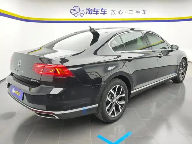 Volkswagen Magotan 2020 280TSI DSG Leading — Фото автомобиля 3