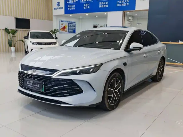 Фотография автомобиля — BYD Qin L