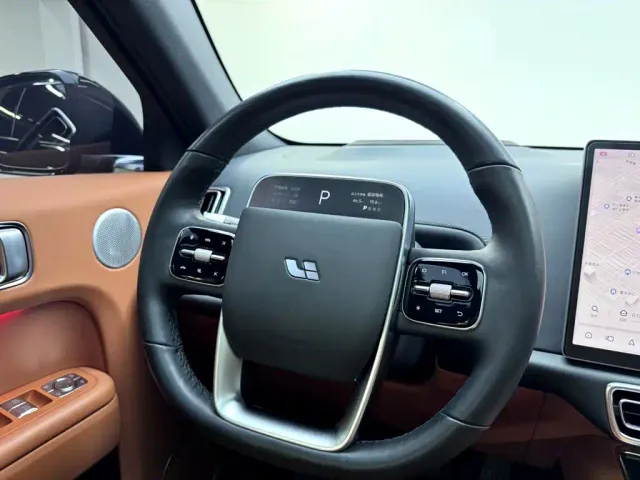 Li Auto L7 — Фото автомобиля 15