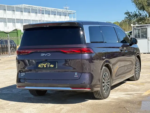 BYD Xia — Фото автомобиля 11