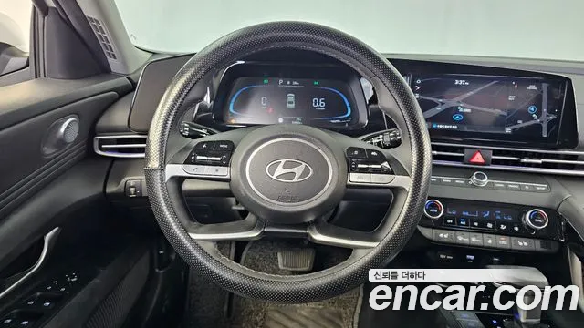 Hyundai Avante CN7 — Фото автомобиля 13
