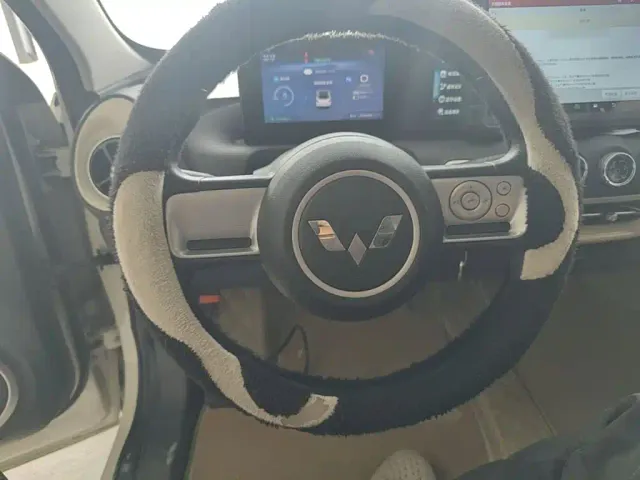 Wuling Bingo — Фото автомобиля 10