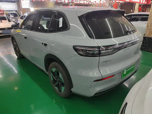 Geely Galaxy E5 — Фото автомобиля 4