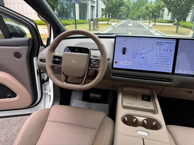 Li Auto i6 — Фото автомобиля 21