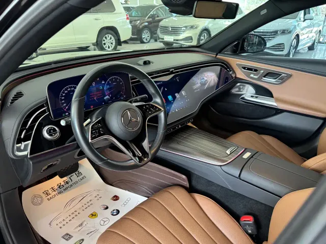Mercedes-Benz E-Class — Фото автомобиля 5