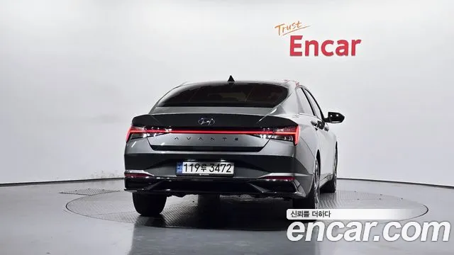 Hyundai Avante CN7 — Фото автомобиля 3