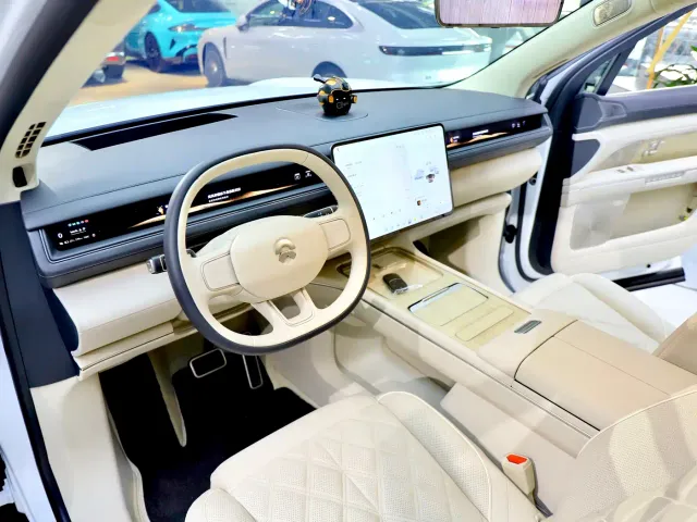 NIO NIO ES8 2025 Base Model — Фото автомобиля 10