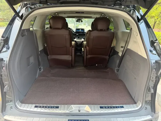 Toyota Granvia — Фото автомобиля 18