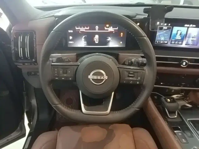 Nissan Terra — Фото автомобиля 10