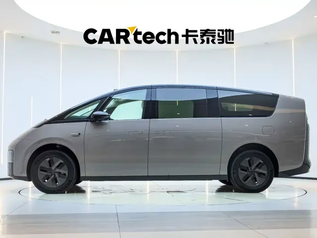 Li Auto MEGA — Фото автомобиля 4