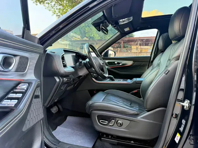 GAC Trumpchi GS8 — Фото автомобиля 5