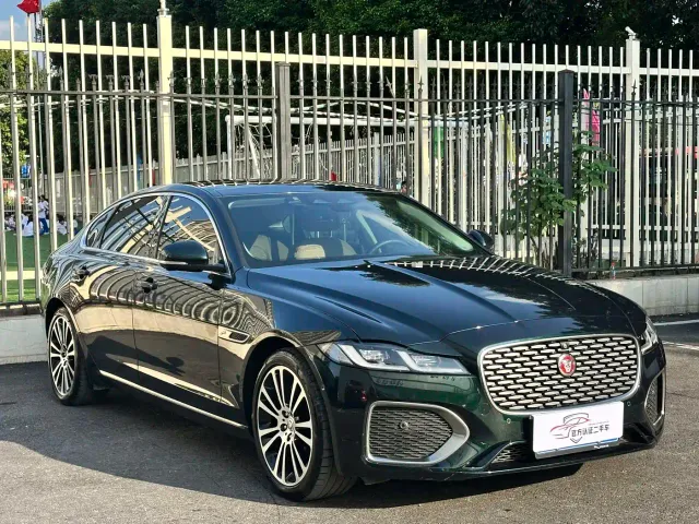 Jaguar XFL — Фото автомобиля 3