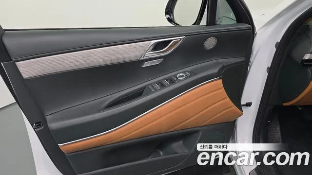 Genesis GV80 — Фото автомобиля 13