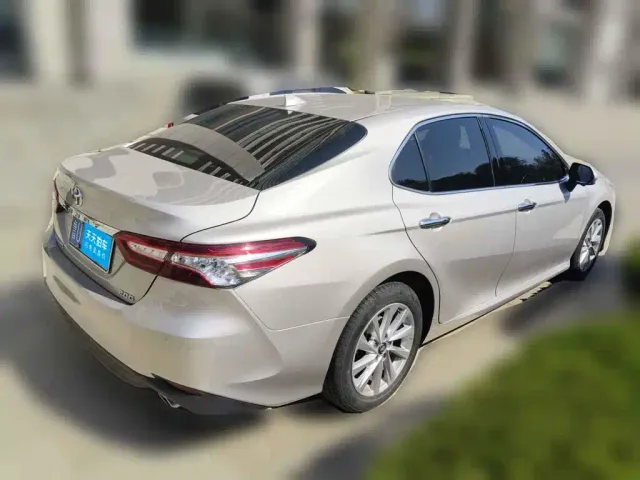 Toyota Camry — Фото автомобиля 5