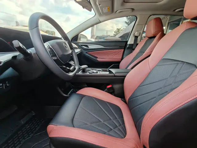 Changan Eado — Фото автомобиля 3