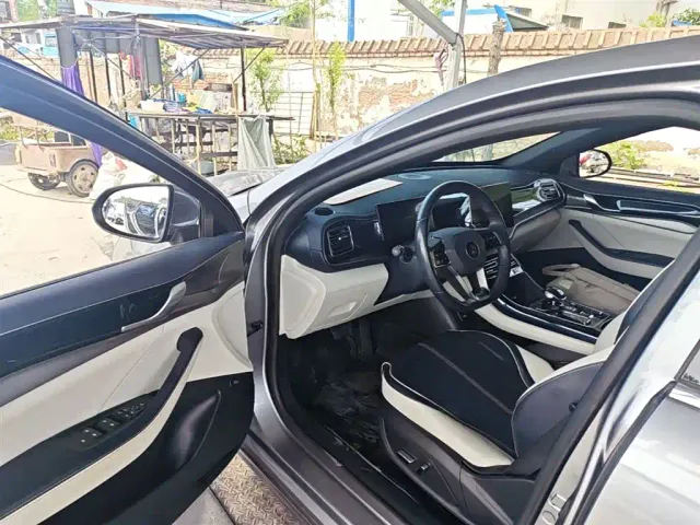 BYD Qin PLUS — Фото автомобиля 15