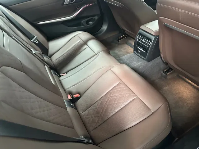 BMW 3 Series — Фото автомобиля 14