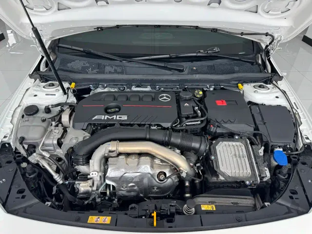 Mercedes-Benz Mercedes-Benz A-Class AMG 2025 AMG A 35 L 4MATIC — Фото автомобиля 18