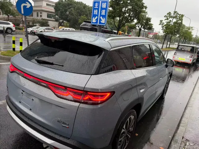 BYD Song Ultra — Фото автомобиля 5