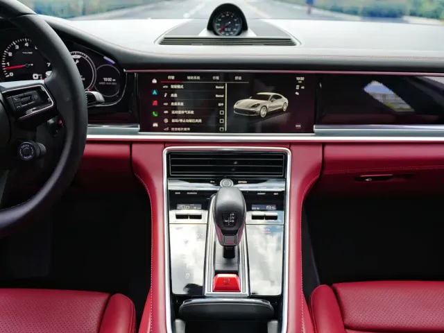 Porsche Panamera — Фото автомобиля 14