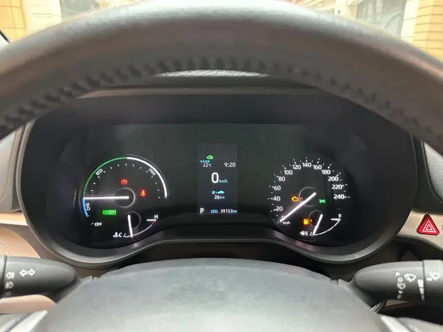 Toyota Granvia — Фото автомобиля 12