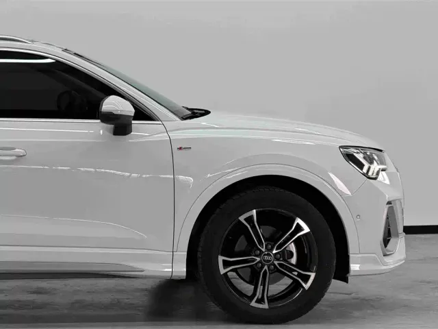 Audi Q3 — Фото автомобиля 10