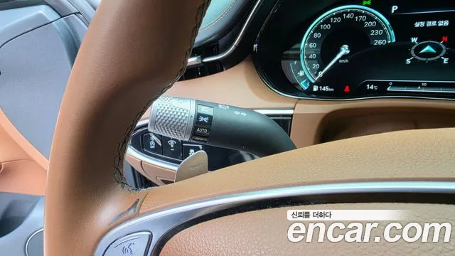 Genesis GV70 — Фото автомобиля 30