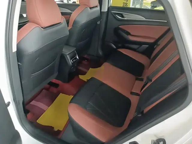 Changan Eado — Фото автомобиля 16