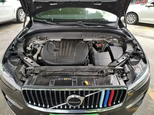 Volvo XC60 — Фото автомобиля 19
