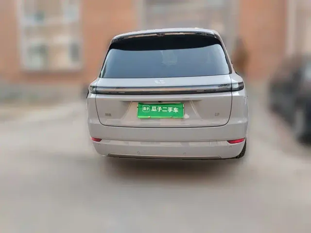 Li Auto L9 — Фото автомобиля 5