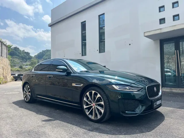 Jaguar XEL — Фото автомобиля 3
