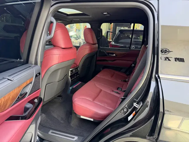 Lexus LX — Фото автомобиля 5