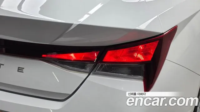 Hyundai Avante — Фото автомобиля 8