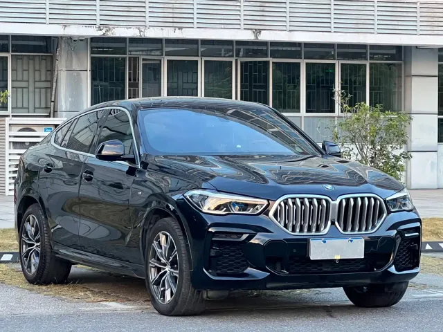 BMW X6 — Фото автомобиля 3