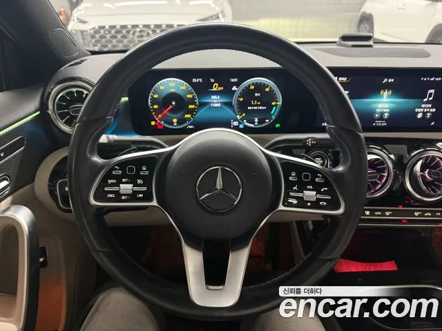 Mercedes-Benz A-Class W177 — Фото автомобиля 15
