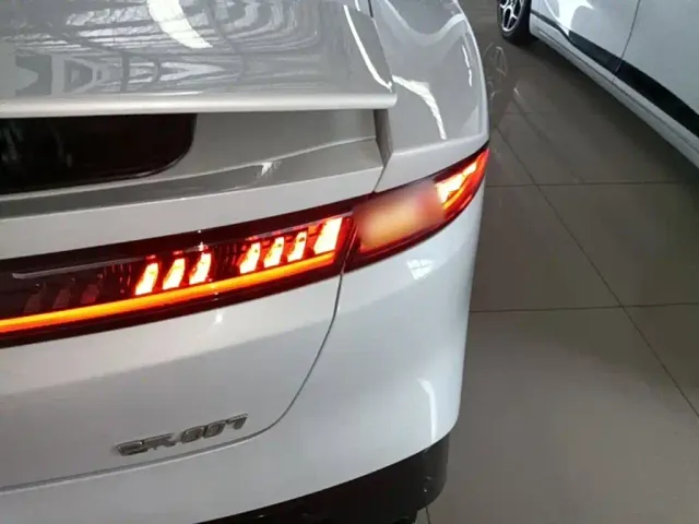 Dongfeng eπ 007 — Фото автомобиля 7
