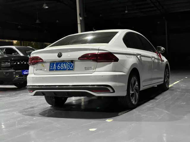 Volkswagen Bora — Фото автомобиля 25