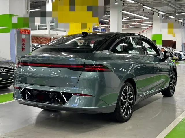 Xpeng P5 — Фото автомобиля 10