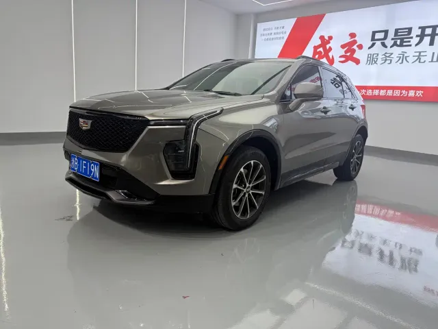 Фотография автомобиля — Cadillac XT4