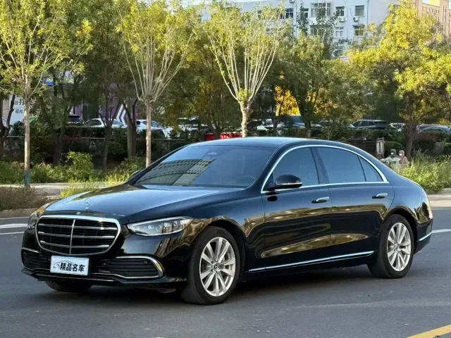 Mercedes-Benz S-Class — Фото автомобиля 3