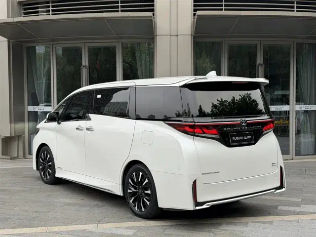 Toyota Vellfire — Фото автомобиля 5