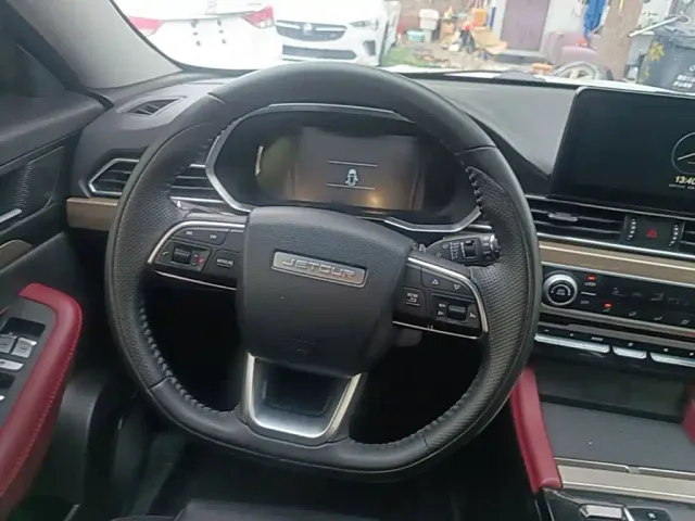 Jetour X70 — Фото автомобиля 10