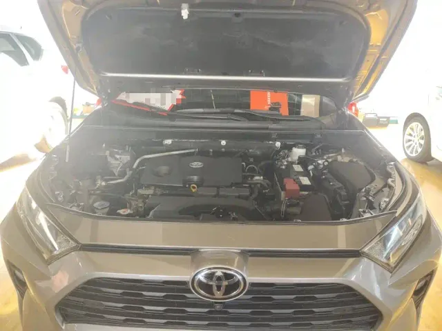 Toyota RAV4 — Фото автомобиля 18