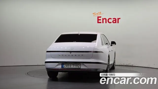 Hyundai Grandeur GN7 — Фото автомобиля 4