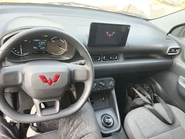 Wuling Hongguang — Фото автомобиля 9