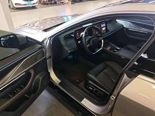 Xpeng P7 — Фото автомобиля 15