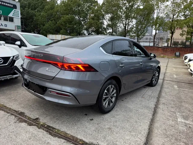 BYD Qin PLUS — Фото автомобиля 5